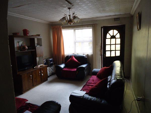 3 Bedroom Property for Sale in Ilitha Park Western Cape